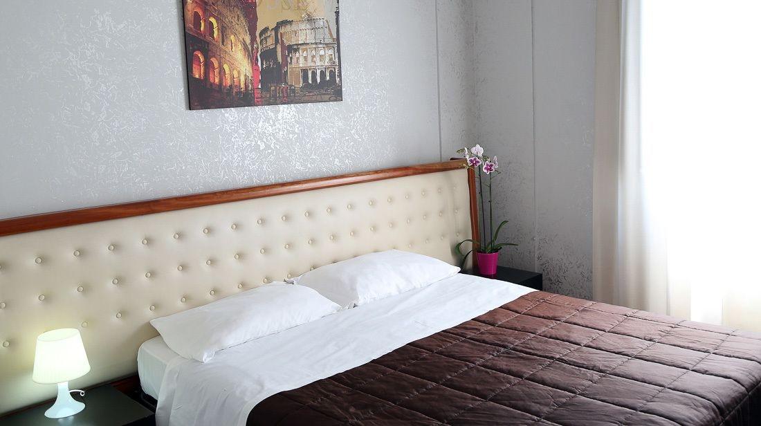 Roma Room Hotel Екстер'єр фото