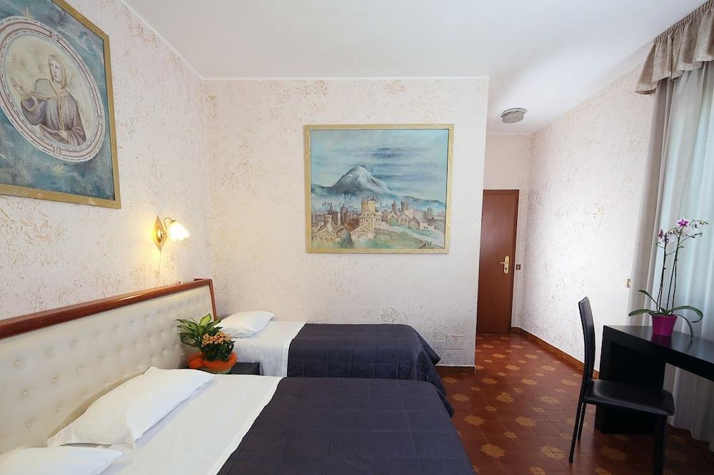 Roma Room Hotel Екстер'єр фото